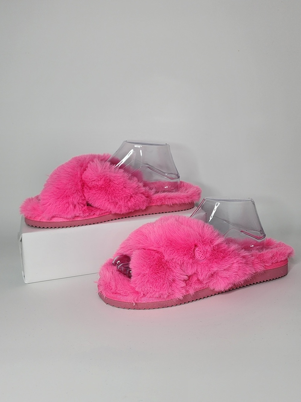 607. Michael Kors Women's Plush Faux-Fur Slide Slippers Pink Approx. 7-8